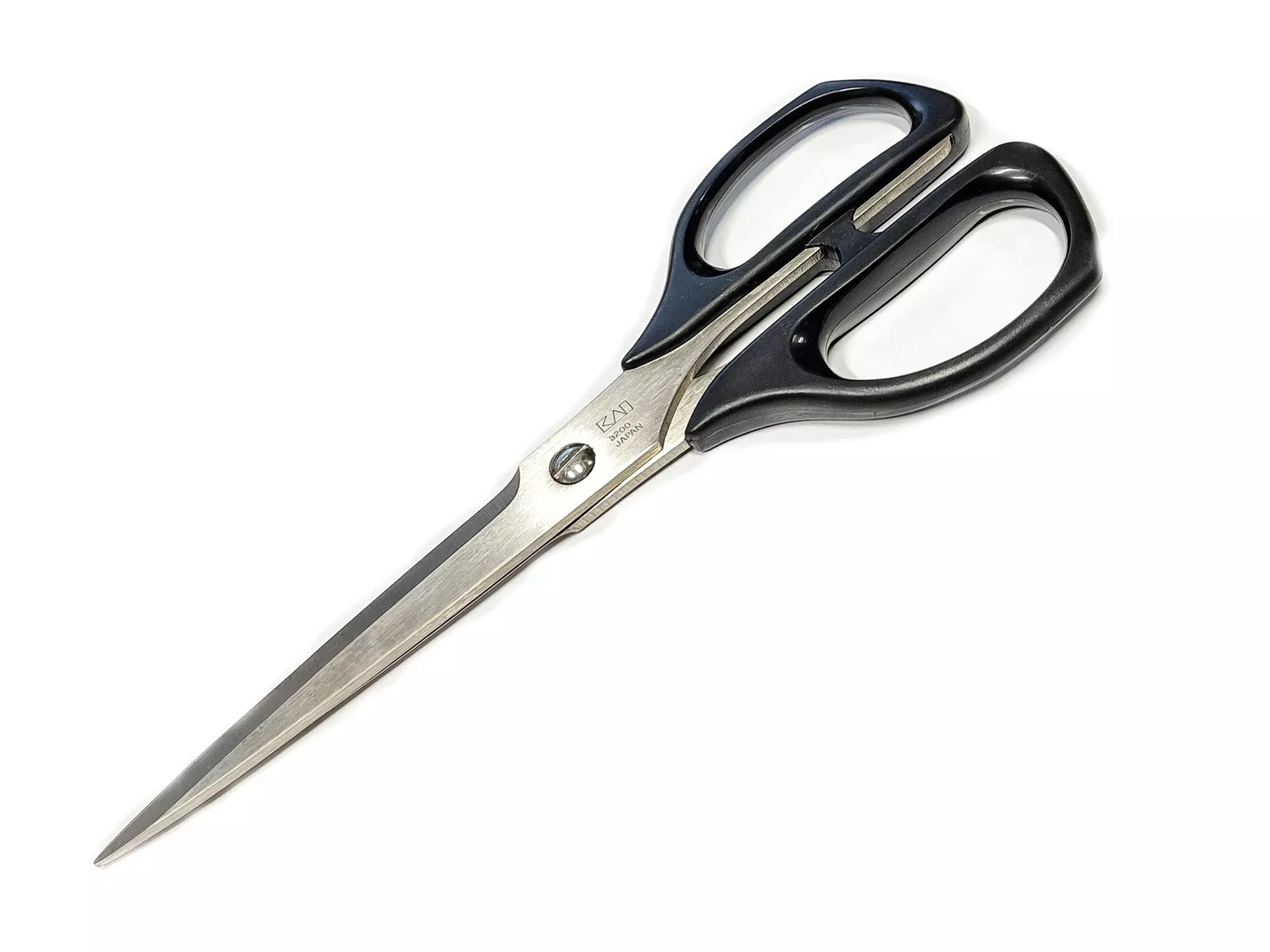 kai-scissors-20cm-n3200-1.jpg